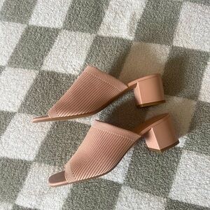 Everlane - The glove mule in reknit